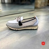 👞 Le mocassin compensé de la marque HISPANITAS est idéal pour le p#hispanitas 

😍 Disponible chez Charly Chausseur Béziers en boutique en centre ville de Béziers et en ligne sur charlychaussures.com.

 #chaussuresfemme #mode #chaussureschic #beziers #bezierscentreville #commerceindependant #commercedeproximite #chaussures #Béziers #hispanitas